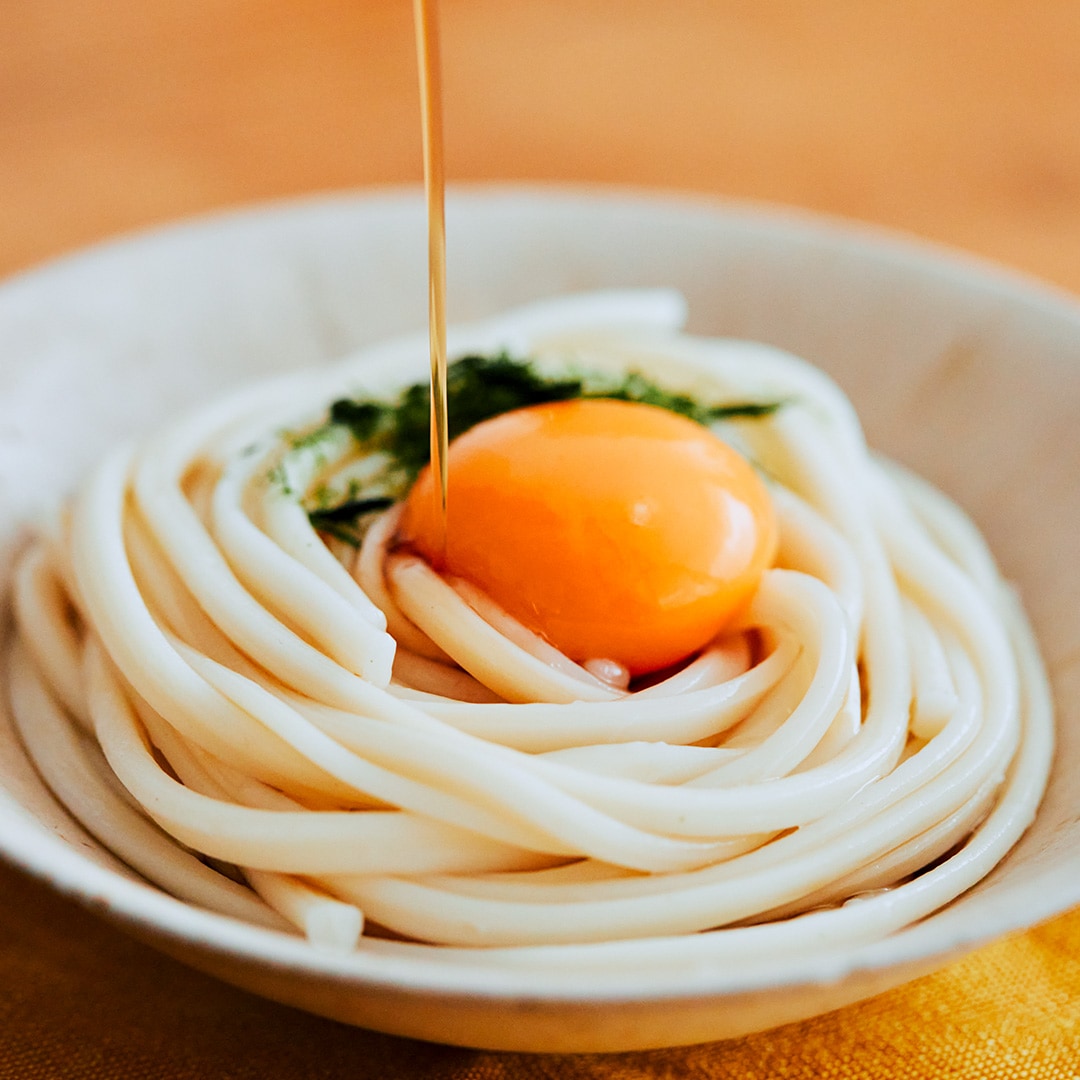 伝七邸の艶やかなうどん