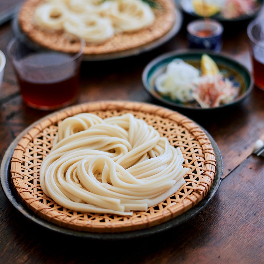 伝七邸の艶やかなうどん